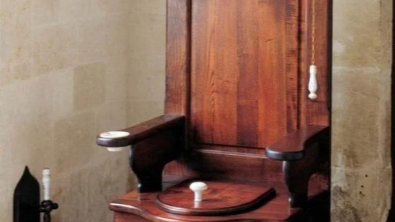 揭秘岩板浴室柜：厂家直销背后的工艺与选择要点